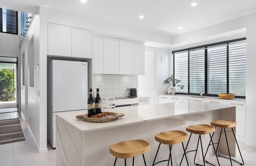 Coolum Beach Villa | Bellevue on Sunrise - pets by approval