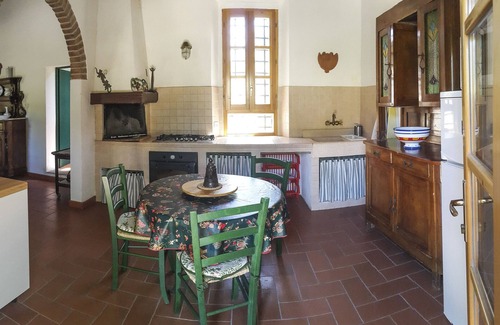 San Vincenzo House | Bellisima rustic style house near the sea