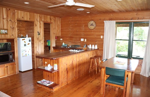 Bellthorpe Cabin | Bellthorpe Stays