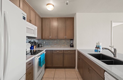 San Diego Condo | Belmont Patio - Ocean View, Pet Friendly, Patio, & Garage