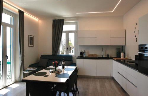 Ghiffa Apartment | Belvedere 229 Lakeview Apartment