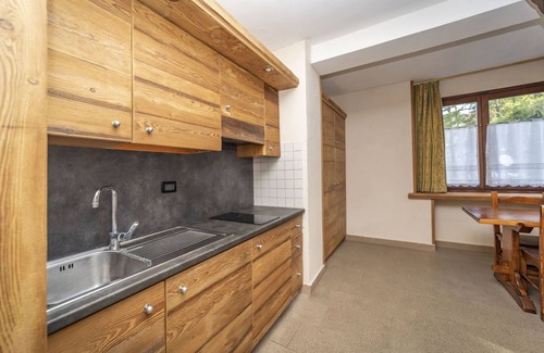 Sauze d'Oulx Ski Chalet | Belvilla by OYO Miramonti 1bilocale 4 pax