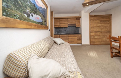 Sauze d'Oulx Ski Chalet | Belvilla by OYO Miramonti 1bilocale 4 pax