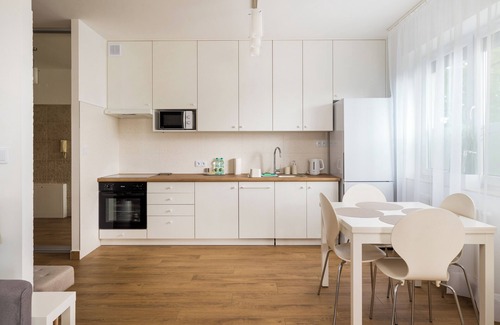 Gorce Apartment | Bemowo Comfort Apartment with Garden