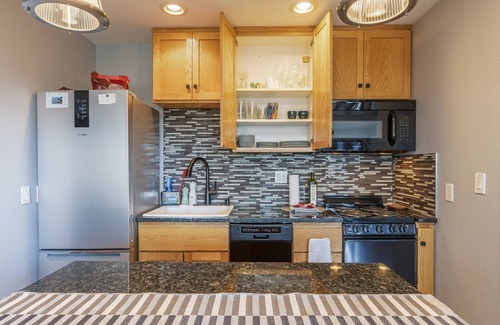 Bend Condo | Bend Getaway Condo