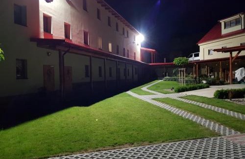 Dusniky Bed & Breakfast | Bendovský dvůr