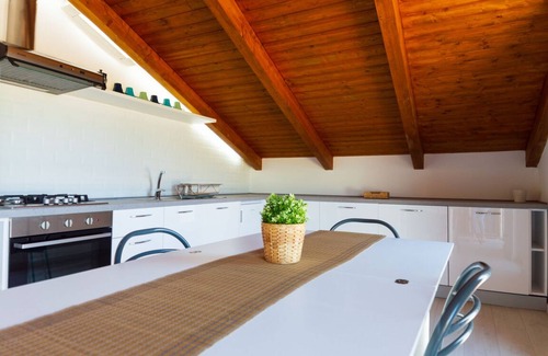 Marina di Ascea Apartment | Benedetta's House is a comfortable vacation home just 150 m from the sea.