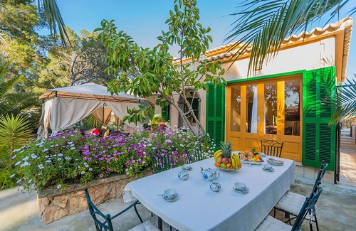 El Toro Ski Chalet | BENESTAR house with swimming pool and air conditioning