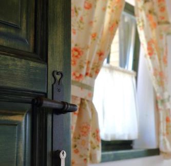 Cegled House | BÉNI family wine farm