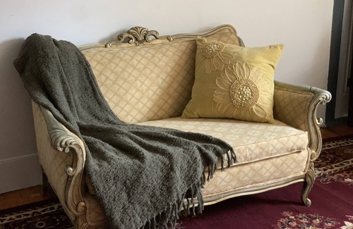 Salem Apartment | Benjamin Crombie Suite