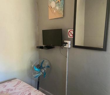 Muckleneuk House | Bennyz Guest House