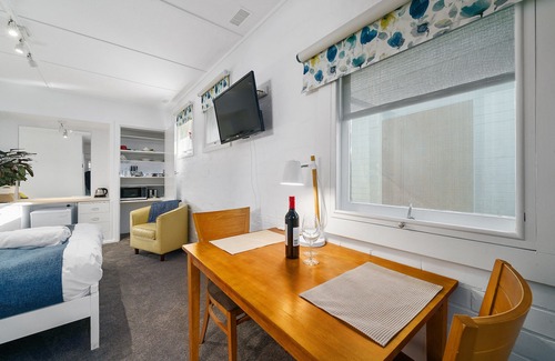 Benalla West House | Benson House & Benson Lodge