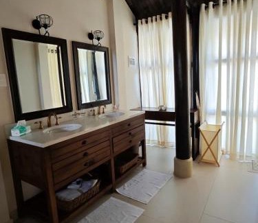Ho Tram Ski Chalet | Bently farm retreat Mũi Né-Premium Bungalow A1