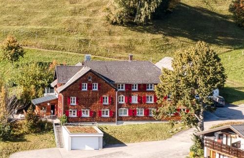 Buerserberg House | Berghaus Tschengla by A-Appartments
