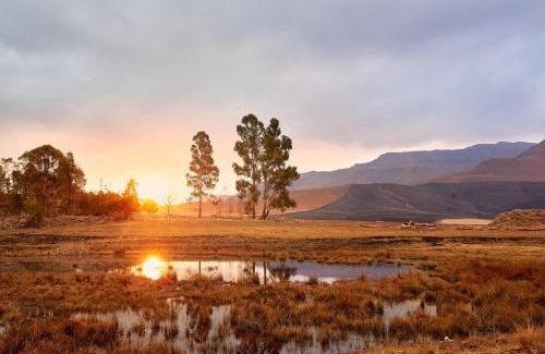 Drakensberg Gardens House | Bergview Farm Cottage by First Private Stays