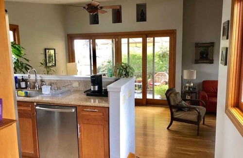 Upper Telegraph House | Berkeley Home Away From Home