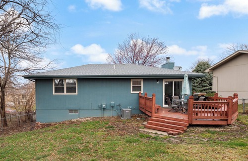 West Omaha House | Berkshire Hathaway Annual Meeting in quiet neighborhood.