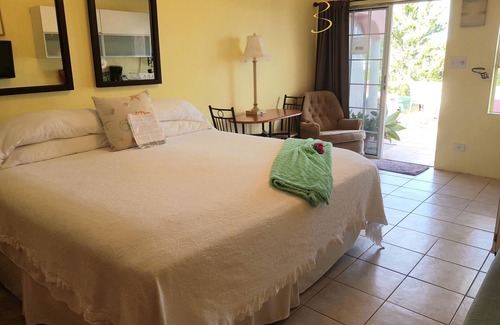 Southampton House | Bermuda Connections Guest House