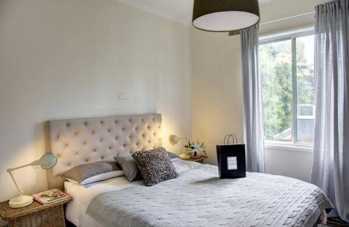 Berrima House | Berrima Cottage, walk to village, open fire