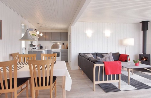Næs House | "Bertold" - 20m from the sea by Interhome
