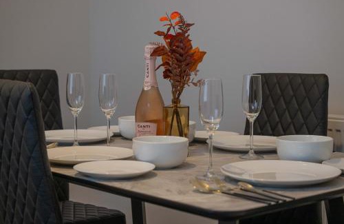 Burslem House | Bespoke 2-Bed House in Stoke-on-Trent