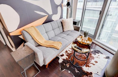 Toronto Entertainment District Apartment | Best Downtown Toronto View!