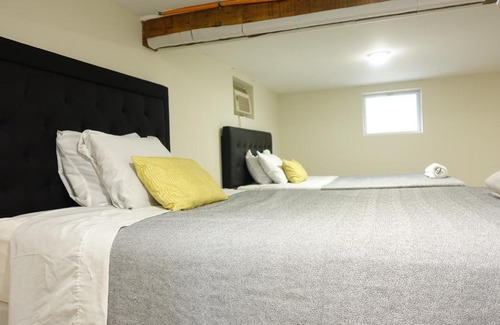Hillside Apartment | Best EWR Airport Studio-Hot Tub-Free Parking