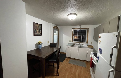 West Seneca Apartment | Best kept secret in West Seneca enjoy country atmosphere in the suburbs .
