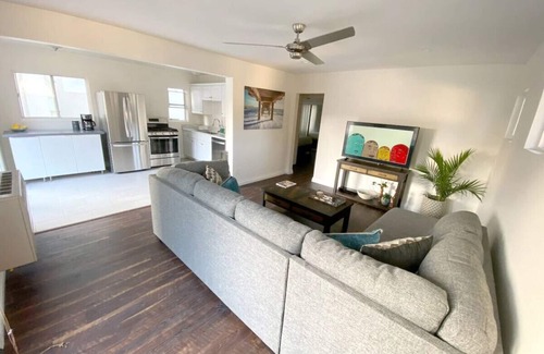 Pacific Beach Condo | 🌟BEST LOCATION IN PB🌟 2Bd/1Ba! WALK to the beach