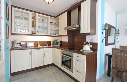 Sellin Apartment | Best location in Sellin, only 100 meters to the beach, beautiful south-facing balcony