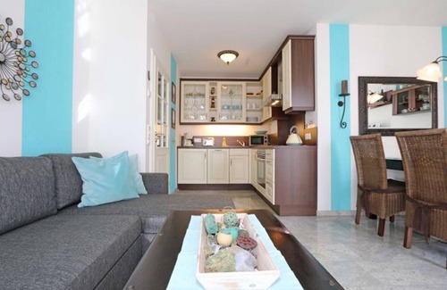Sellin Apartment | Best location in Sellin, only 100 meters to the beach, beautiful south-facing balcony