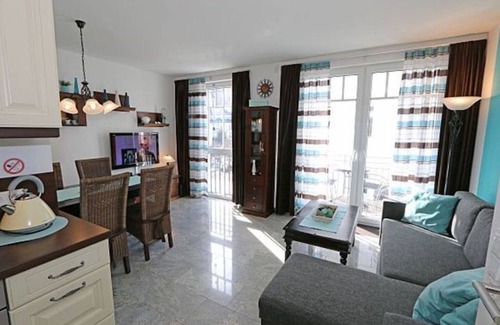 Sellin Apartment | Best location in Sellin, only 100 meters to the beach, beautiful south-facing balcony