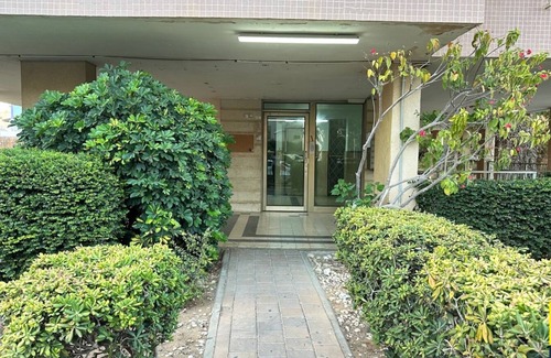 Netanya Apartment | BEST NW CENTRAL BEACH CITY SPACIOUS BRIGHT APT NEAR EVERYWHERE FOR LONGTERM RENT