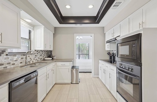 Allen House | Best of Allen at Fountain Park – 5-BD/2-BA w/Pool