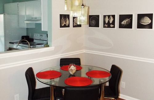 Savannah Condo | Best of Both Worlds - Island Living with Downtown Convenience