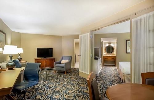 Brush - Stewarts Hotel | Best Place to Unwind ! 3 Units w/Pool & Hot Tub!