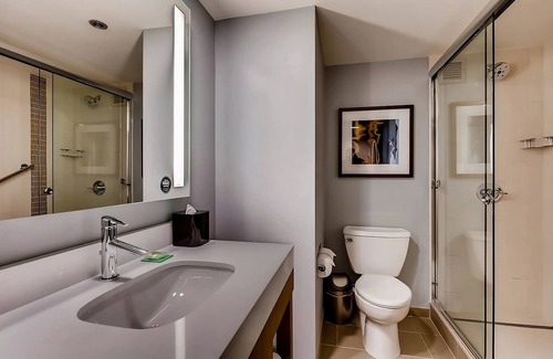 Mountain House Hotel | Best Place to Unwind! Skiing, Enjoy Free Breakfast, Jacuzzi, Mountain View!