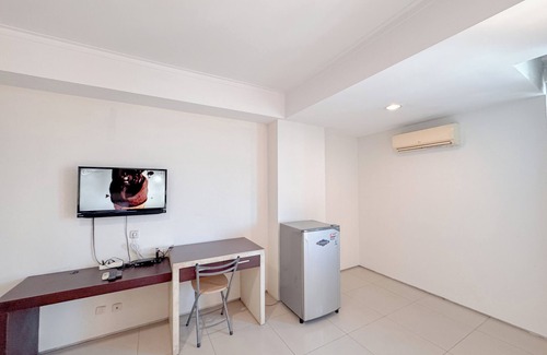 Siwalankerto Apartment | Best Price And Comfortable Living Studio At High Point Serviced Apartment