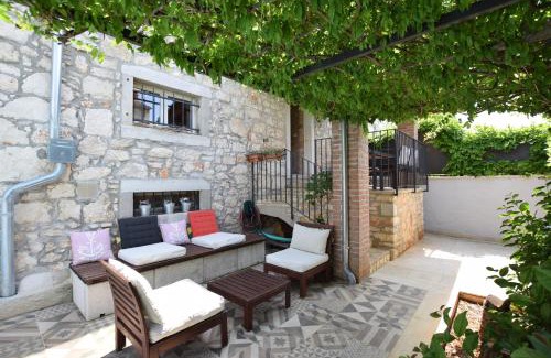Fuskulin Villa | BEST PRICES VILLA NINI with private pool, barbecue,bike, fireplace, and much more
