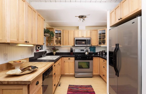 Basalt House | BEST RATES IN ASPEN, BASALT VALLEY, INQUIRE FOR LAST MINUTE DISCOUNTS