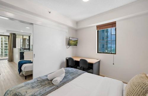 Brisbane Central Business District Apartment | Best Value 2Beds Apt at CBD with Pool Gym Carpark