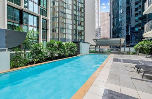 Brisbane Central Business District Apartment | Best Value 2Beds Apt at CBD with Pool Gym Carpark