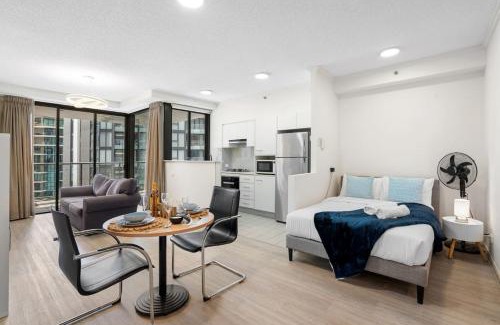 Brisbane Central Business District Apartment | Best Value 2Beds Apt at CBD with Pool Gym Carpark