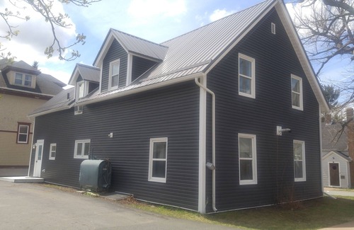 New Glasgow House | Best Value in NG! 5 Star Reviews. 1 Bedrm Suite. You'll love it!