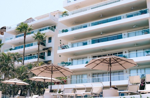 Emiliano Zapata Condo | Best value ! Luxury Beach Front Condo