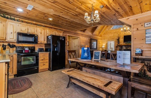 Branson Cedars Cabin | Best Views in the Area! Hot Tub, Grill, Pet Friendly, Near Big Cedar, Loft, & Games!