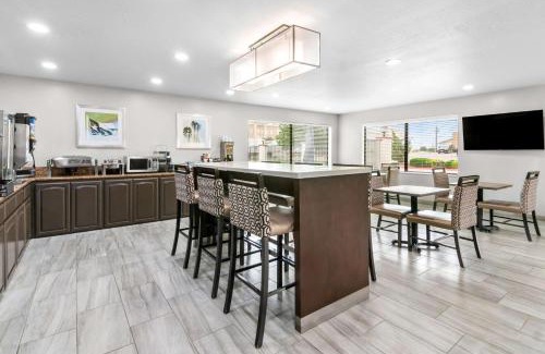 Abilene Hotel | Best Western Abilene Inn & Suites
