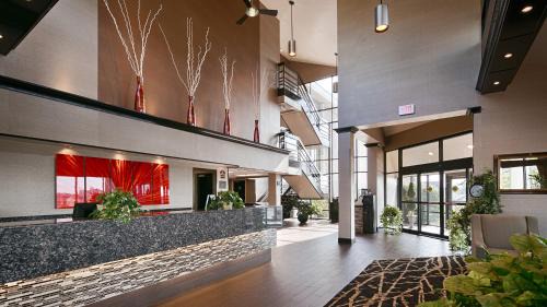 La Grange Hotel | Best Western Ashbury Inn