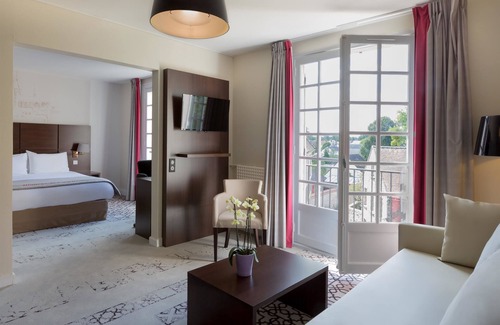 Dourdan Hotel | Best Western Blanche De Castille Dourdan