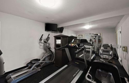 Grove City Hotel | Best Western Executive Inn